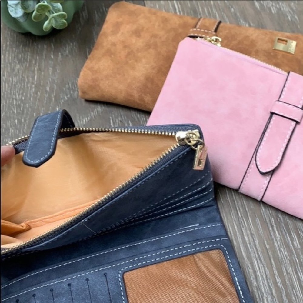 🎁FREE GIFT🎁Vegan Suède, Zipper Wallet - Picture 4 of 8